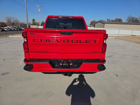 Used 2022 Chevrolet Silverado 1500 Custom w/ LPO, Dark Essentials Package AWD/4WD image 5