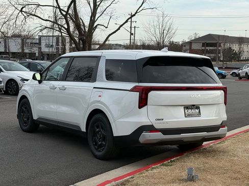 New 2026 Kia Carnival FWD image 5