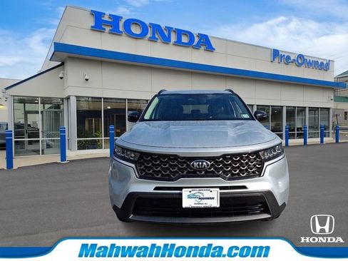 Used 2021 Kia Sorento S AWD/4WD image 2
