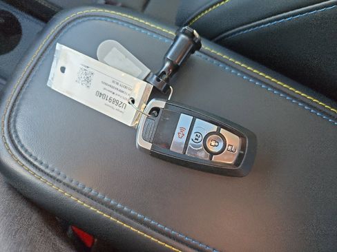 Used 2025 Ford Maverick Lobo image 15