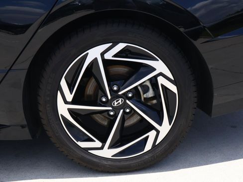 Used 2024 Hyundai Sonata SEL w/ Convenience Package FWD image 8