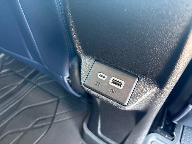 Used 2023 Chevrolet Bolt EUV LT w/ Convenience Package FWD image 14