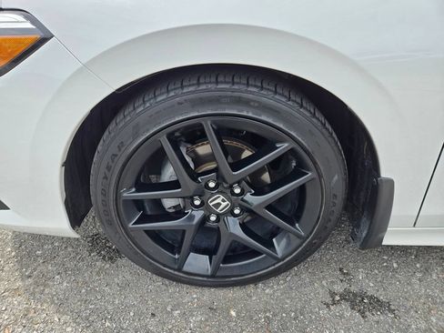 Used 2024 Honda Civic Sport image 9