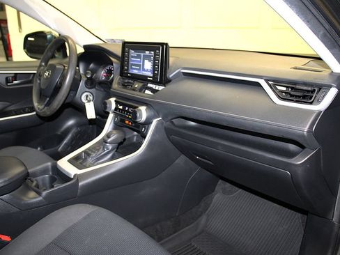 Used 2020 Toyota RAV4 LE w/ All Weather Liner Package AWD/4WD image 27