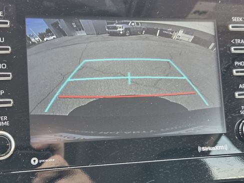 Used 2024 Toyota Camry SE image 18