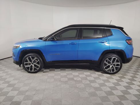 Used 2025 Jeep Compass Limited w/ Elite Group image 2