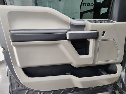 Used 2022 Ford F350 XLT w/ XLT Premium Package image 36