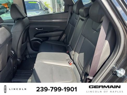 Used 2023 Hyundai Tucson Limited AWD/4WD image 16