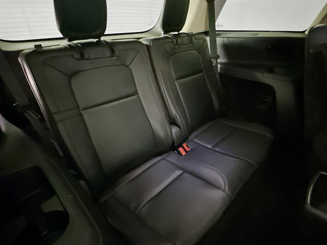 Used 2022 Lincoln Aviator Reserve w/ Equipment Group 201A AWD/4WD image 30