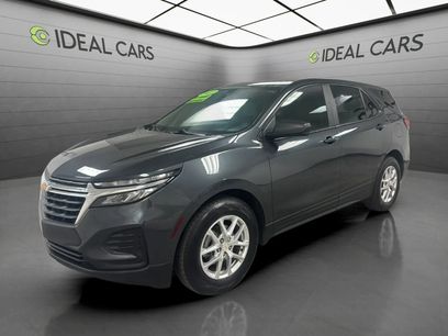 Used 2022 Chevrolet Equinox LS w/ LS Convenience Package