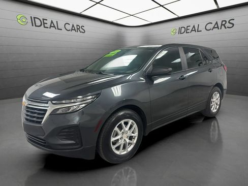 Used 2022 Chevrolet Equinox LS w/ LS Convenience Package FWD image 1