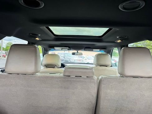 Used 2014 Ford Explorer XLT w/ Equipment Group 202A AWD/4WD image 14