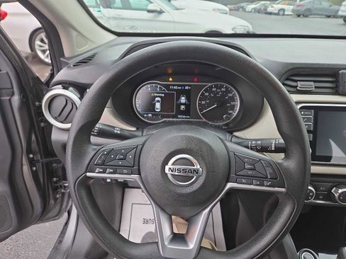 Used 2021 Nissan Versa SV FWD image 10