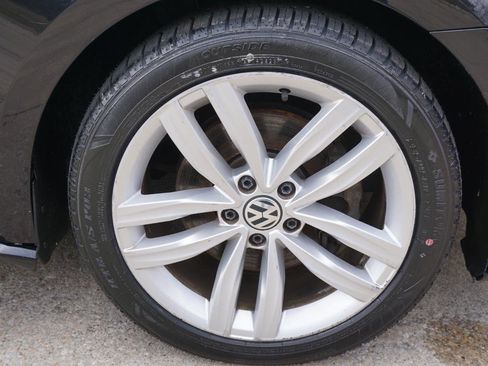 Used 2019 Volkswagen Passat 2.0T Wolfsburg image 12