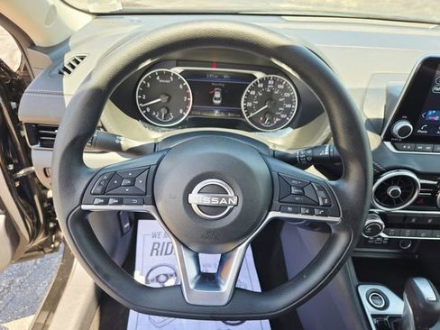 Used 2025 Nissan Sentra SV FWD image 12