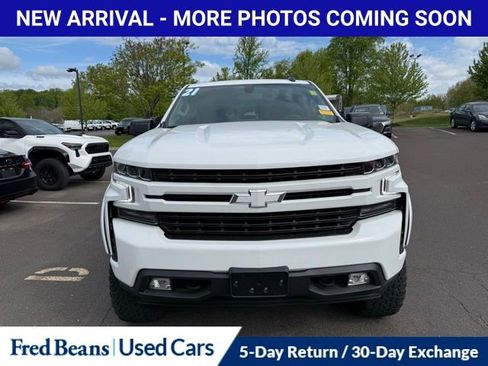 Used 2021 Chevrolet Silverado 1500 RST w/ Convenience Package II AWD/4WD image 2