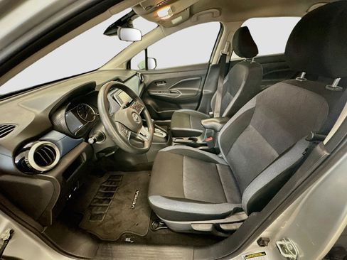 Used 2025 Nissan Versa SV FWD image 13