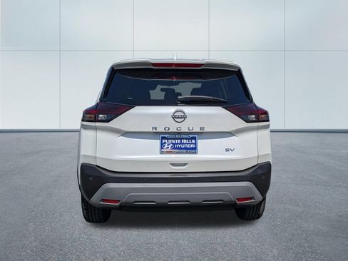 Used 2023 Nissan Rogue SV FWD image 5
