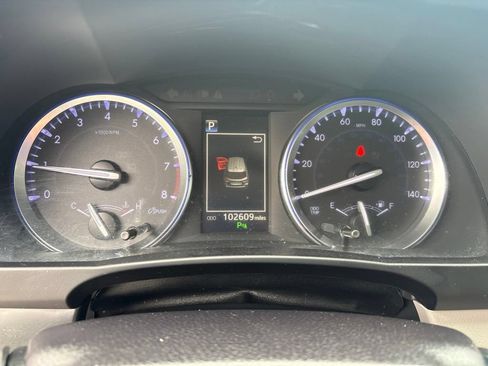 Used 2019 Toyota Highlander Limited AWD/4WD image 20