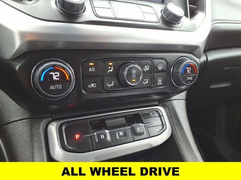 Used 2023 GMC Acadia SLT w/ Technology Package image 21