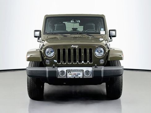 Used 2015 Jeep Wrangler Unlimited Sahara w/ Connectivity Group AWD/4WD image 2