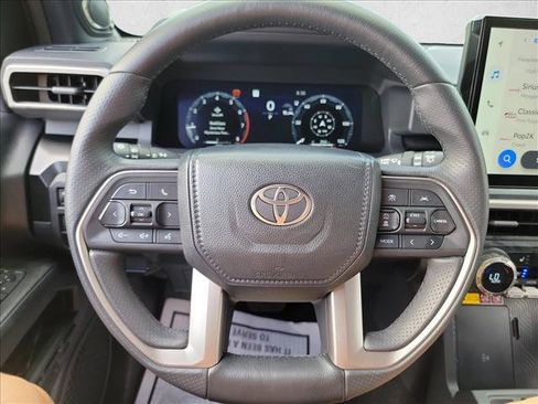 Used 2026 Toyota 4Runner Limited AWD/4WD image 19