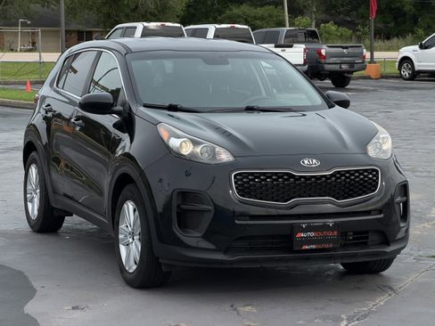 Used 2018 Kia Sportage LX FWD image 3