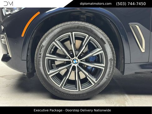 Used 2022 BMW X5 M50i w/ Executive Package AWD/4WD image 43