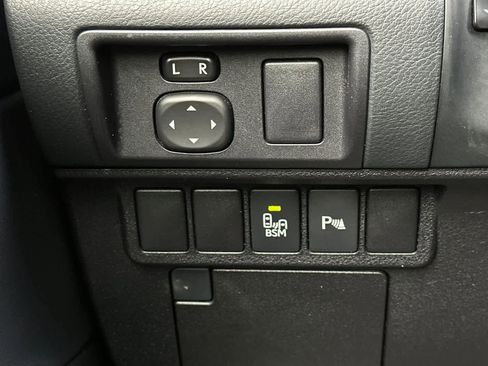 Used 2013 Lexus ES 350 image 30