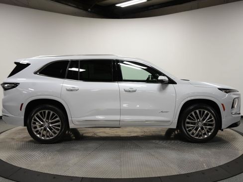 New 2026 Buick Enclave Avenir w/ Super Cruise Package AWD/4WD image 9