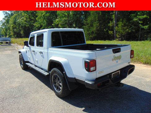 Used 2023 Jeep Gladiator Overland AWD/4WD image 15