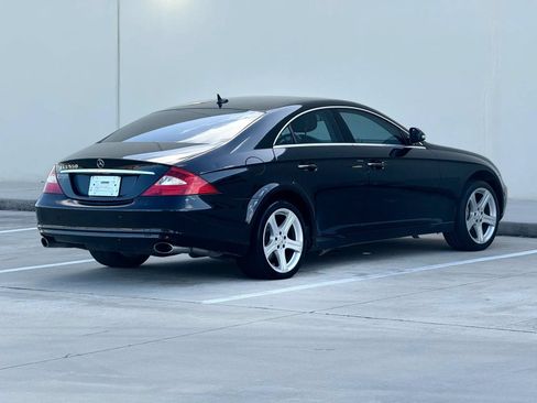 Used 2007 Mercedes-Benz CLS 550 image 7