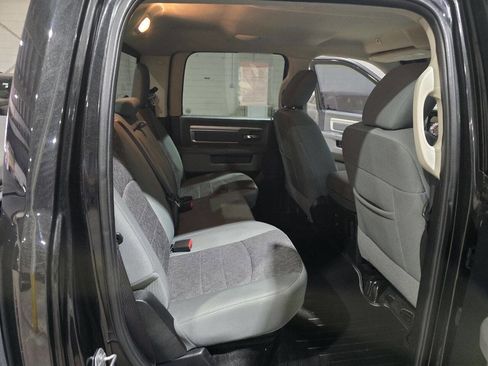 Used 2017 RAM 1500 Big Horn AWD/4WD image 32