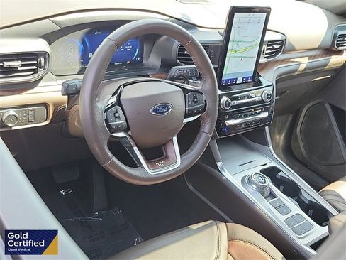 Certified 2021 Ford Explorer King Ranch w/ Premium Technology Package image 3