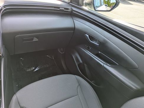 Used 2023 Hyundai Tucson SE FWD image 17