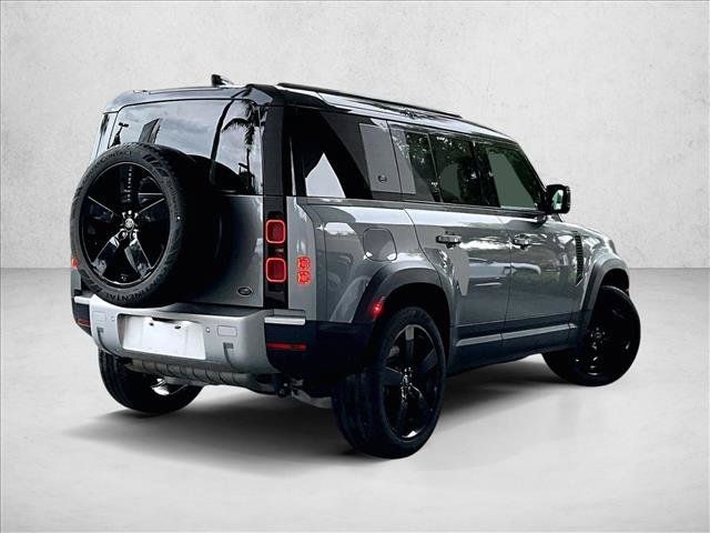 Used 2020 Land Rover Defender 110 SE AWD/4WD image 2