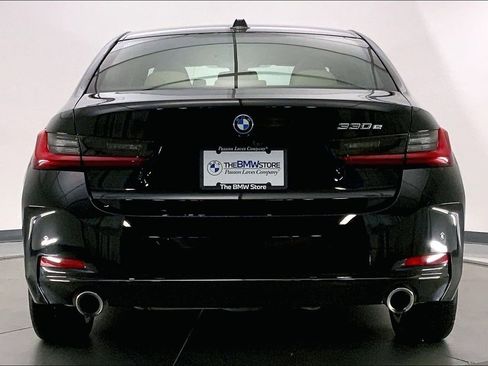 Certified 2023 BMW 330e w/ Convenience Package image 3