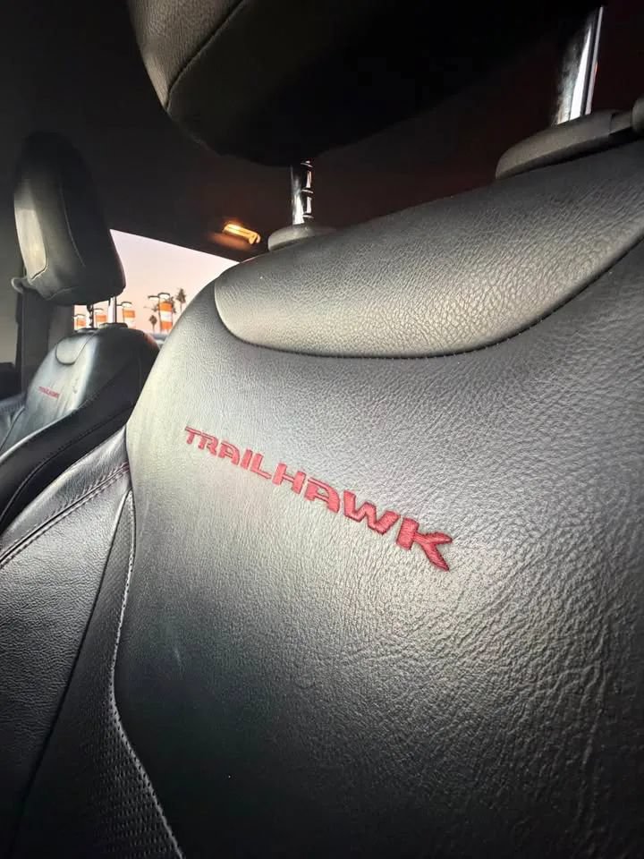 Used 2018 Jeep Compass Trailhawk w/ Leather Interior Group AWD/4WD image 9