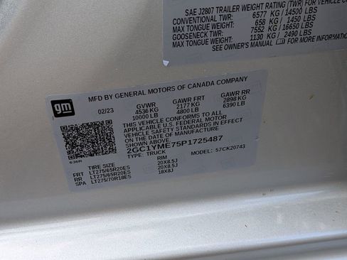 Used 2023 Chevrolet Silverado 2500 Custom w/ Custom Convenience Package image 32