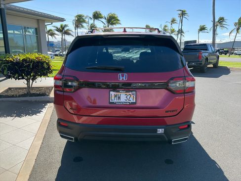 Used 2023 Honda Pilot Sport image 4