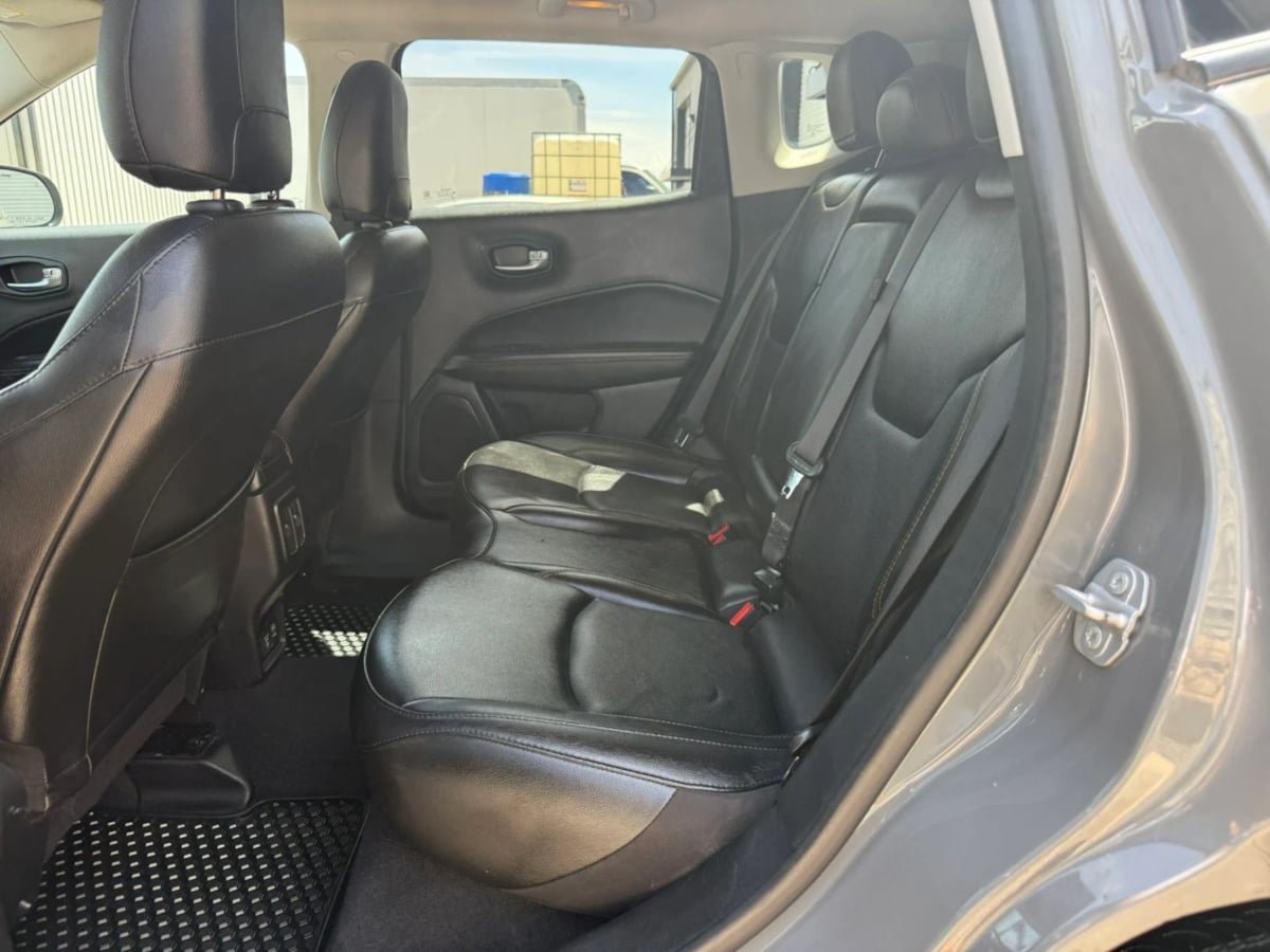 Used 2021 Jeep Compass Limited AWD/4WD image 37