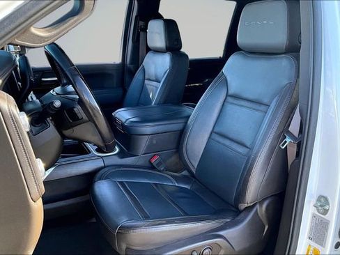 Used 2023 GMC Sierra 2500 Denali w/ Denali Ultimate Package image 22