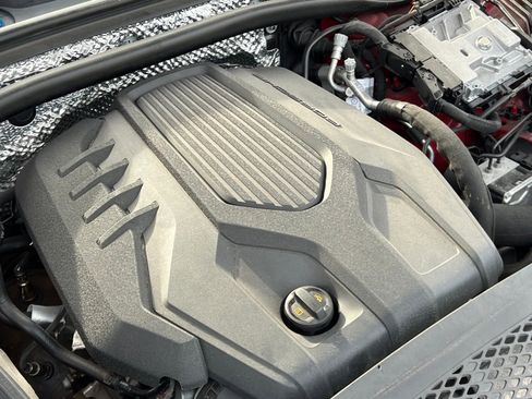 Certified 2022 Porsche Macan image 35