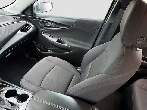 Used 2024 Chevrolet Malibu LT image 22