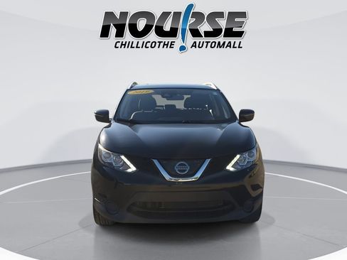 Used 2019 Nissan Rogue Sport SV FWD image 3