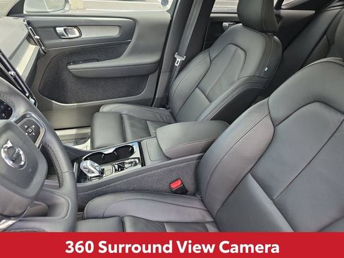 Used 2023 Volvo XC40 B5 Plus w/ Driver Assist Package AWD/4WD image 16
