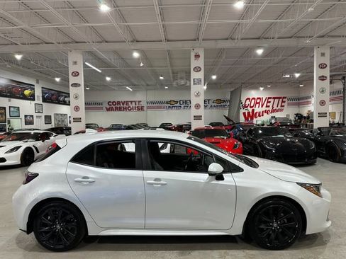 Used 2021 Toyota Corolla XSE FWD image 6
