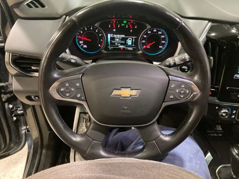 Used 2018 Chevrolet Traverse Premier AWD/4WD image 24
