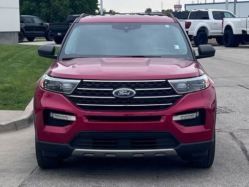 Used 2023 Ford Explorer XLT w/ Equipment Group 202A AWD/4WD image 8