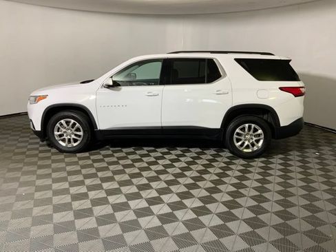 Used 2020 Chevrolet Traverse LT FWD image 11